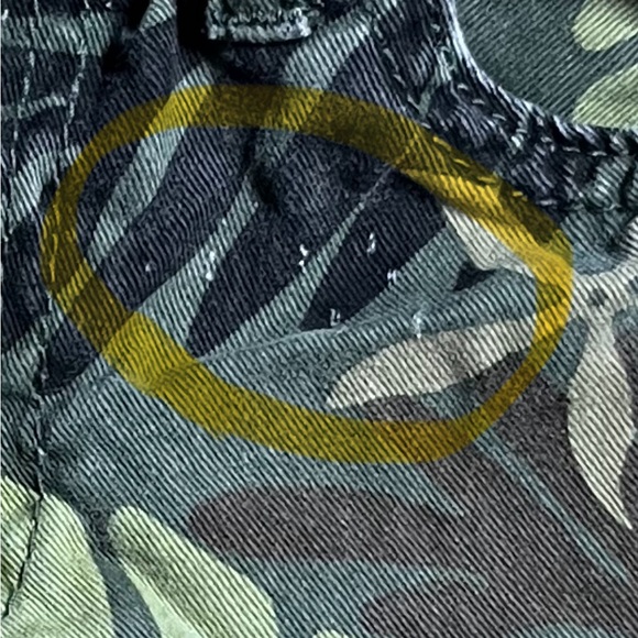 Levis Boy’s Toddler Camouflage Tropical Pull On Elastic Waist Bermuda Size 4T - Picture 6 of 6